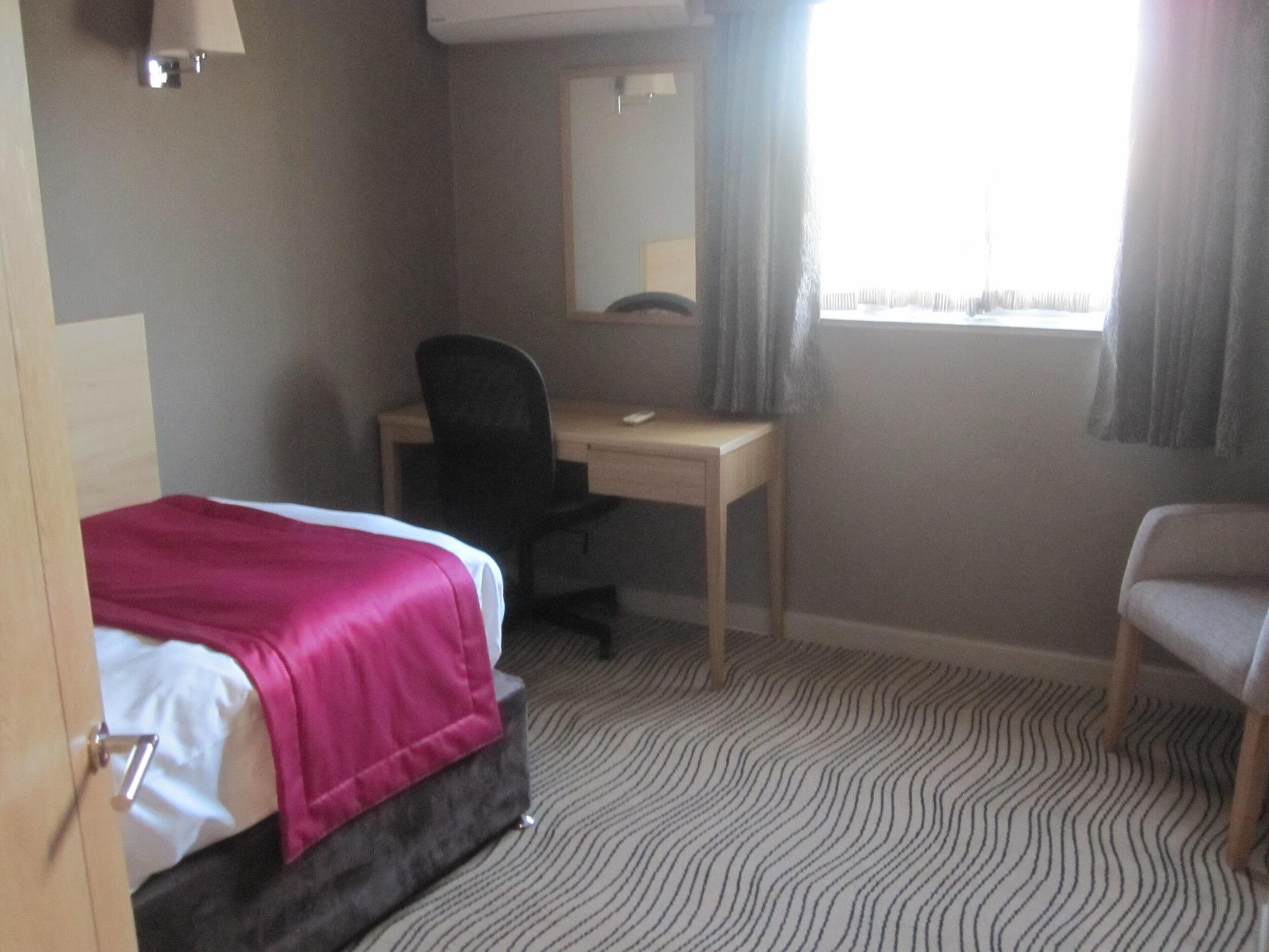Best Western Heath Court Hotel Newmarket  Eksteriør bilde