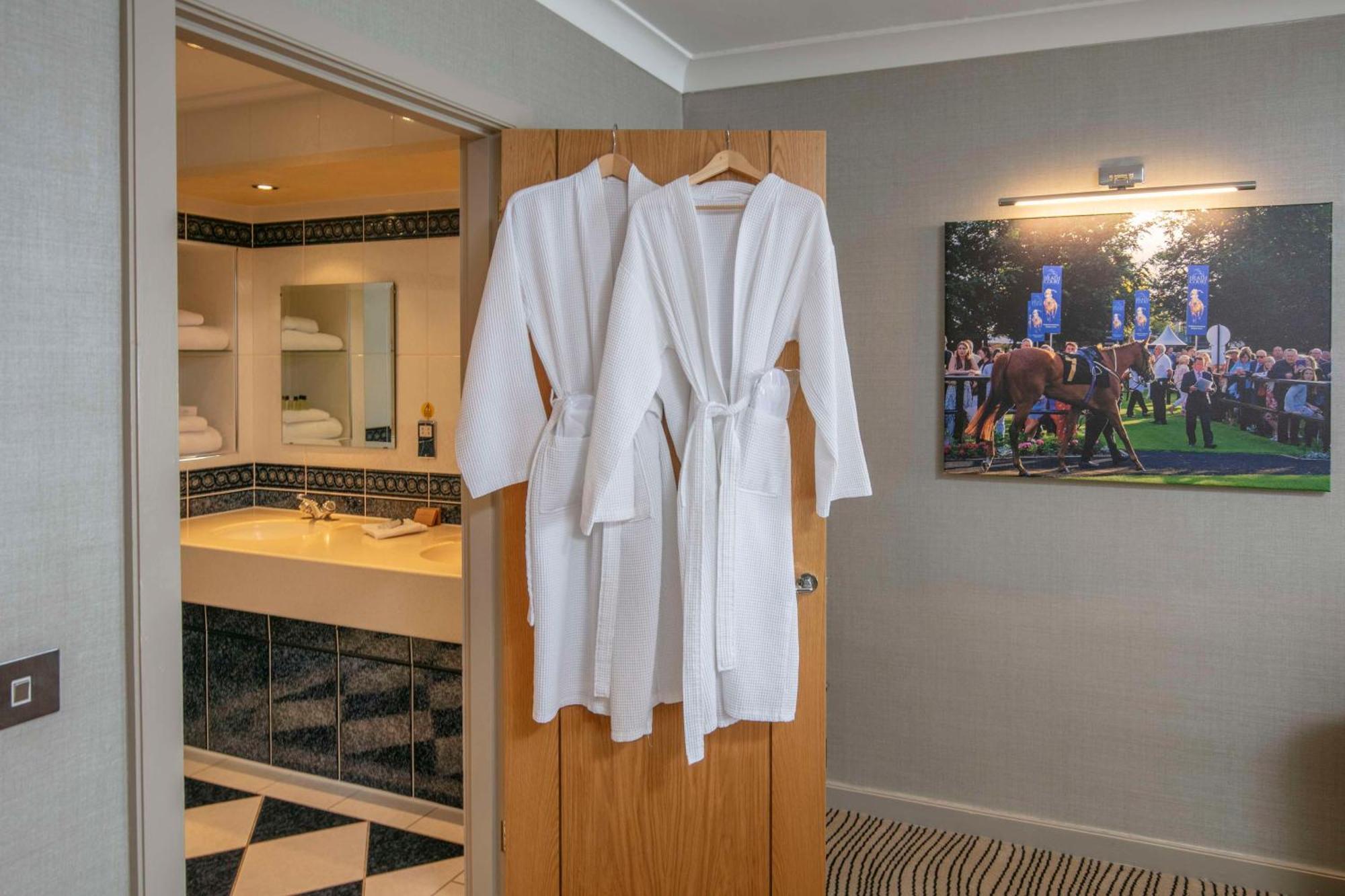 Best Western Heath Court Hotel Newmarket  Eksteriør bilde
