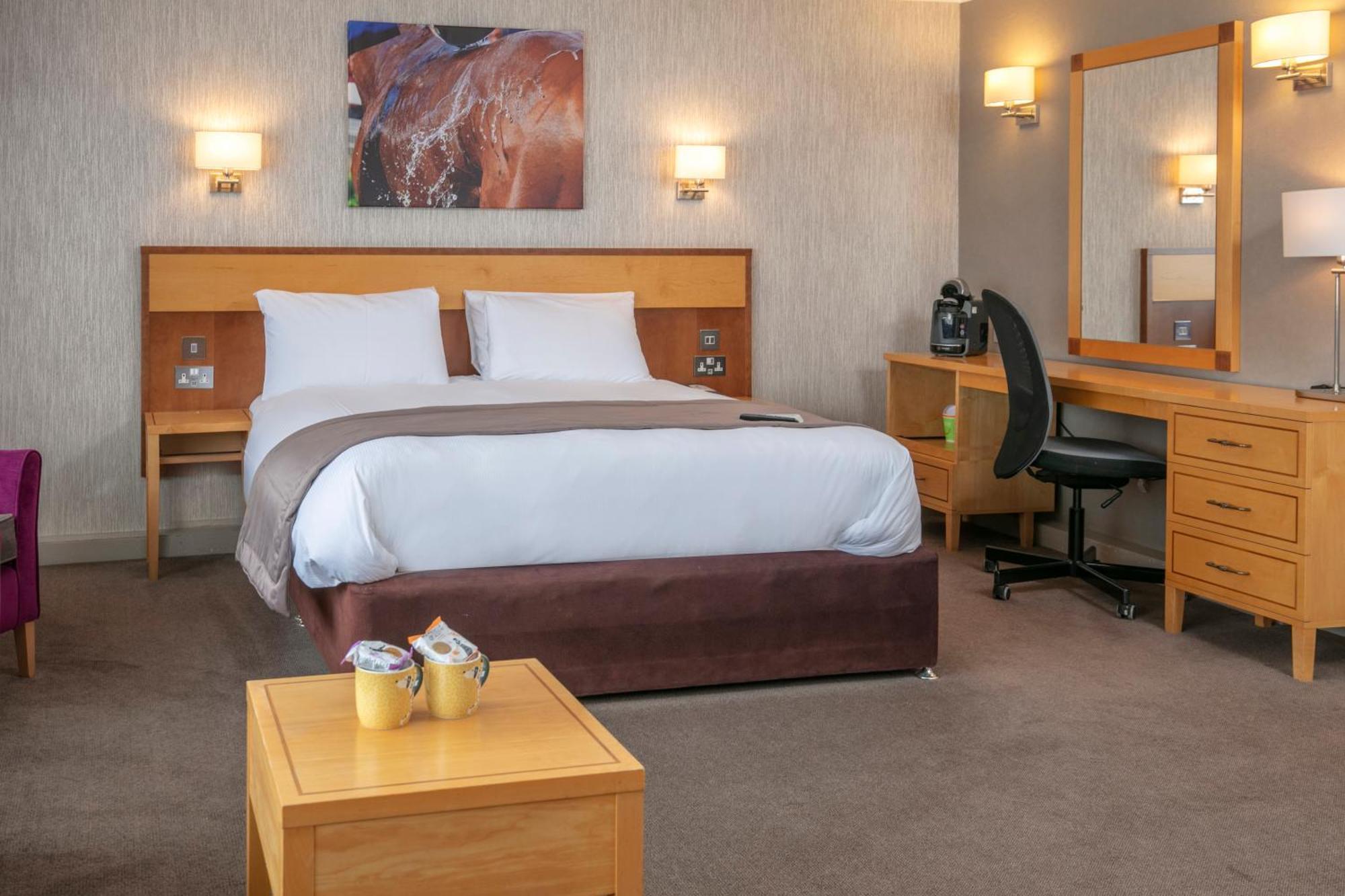 Best Western Heath Court Hotel Newmarket  Eksteriør bilde